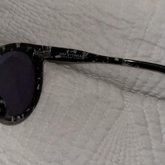 Diff Eyewear Royal Midnight Sunglasses - Picture 2 of 4